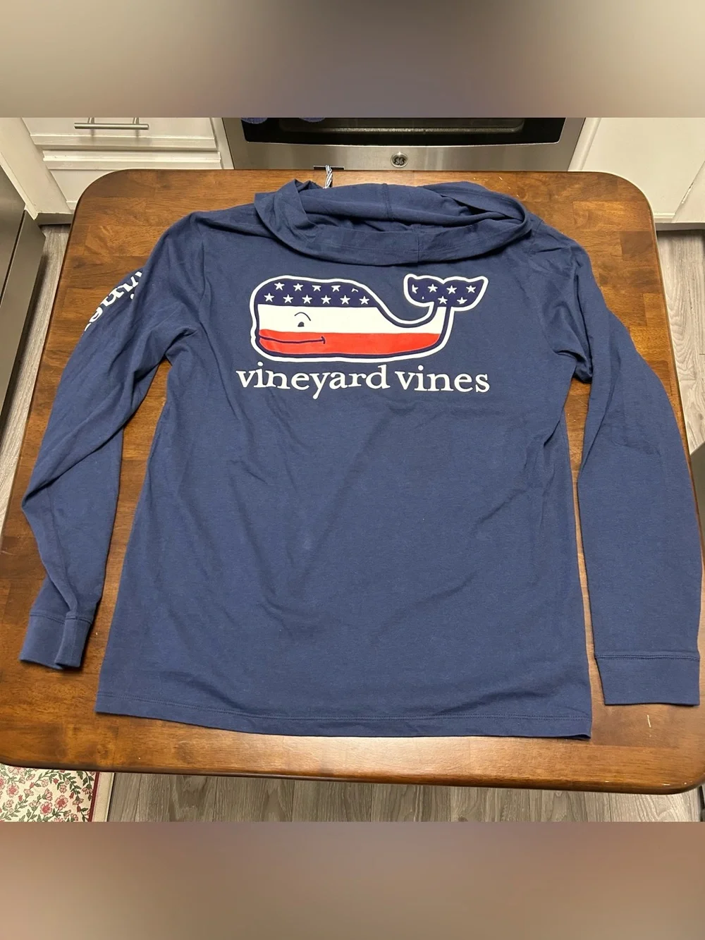 NWT Vineyard Vines Americana Whale Long Sleeve Shirt Hoodie in Navy Size Medium